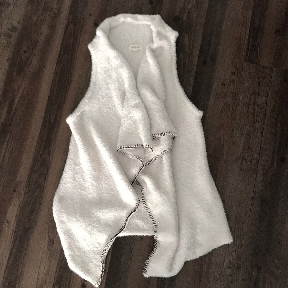Sherpa Cream Vest size Small